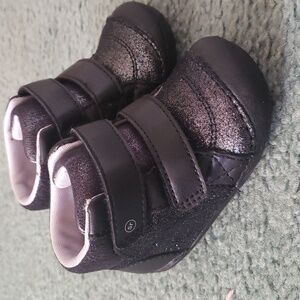 Stride Rite Martin Velcro boot in Black shimmer